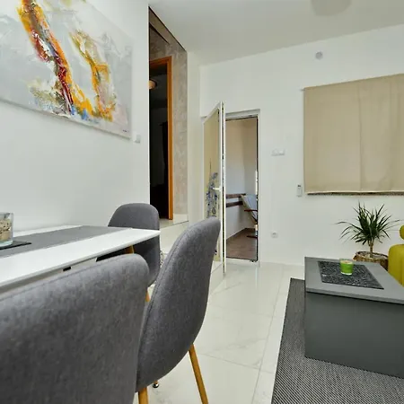 Apartment Laura