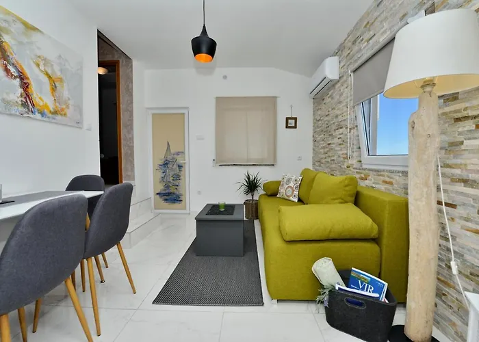 Laura Apartmán