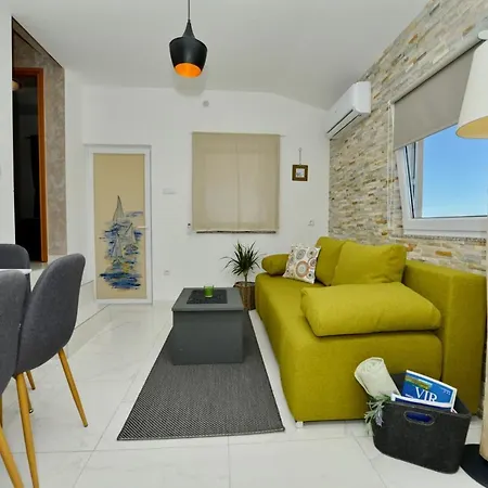 Apartament Laura Vir