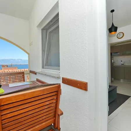Laura Apartment